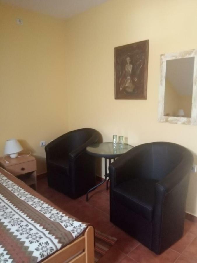 Guest House Bole Vinci Exterior foto